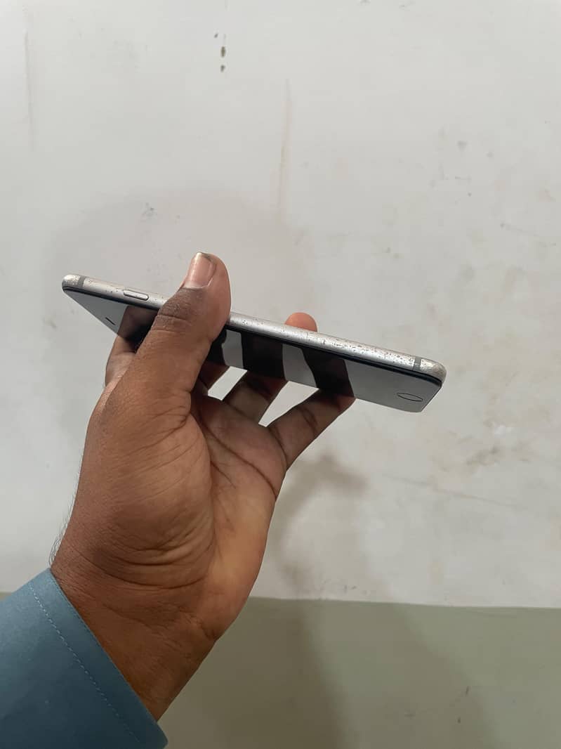 Apple iPhone 6S Plus 6