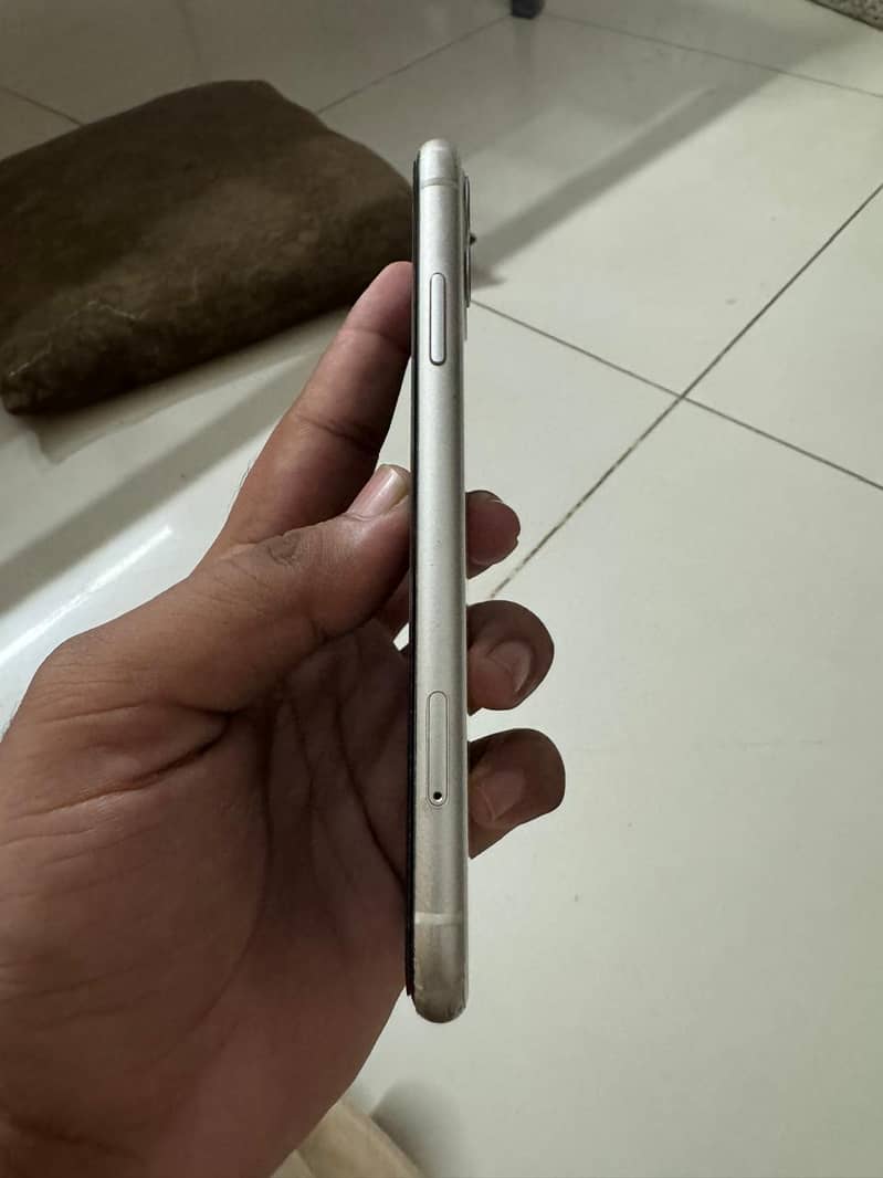 Iphone 11 4