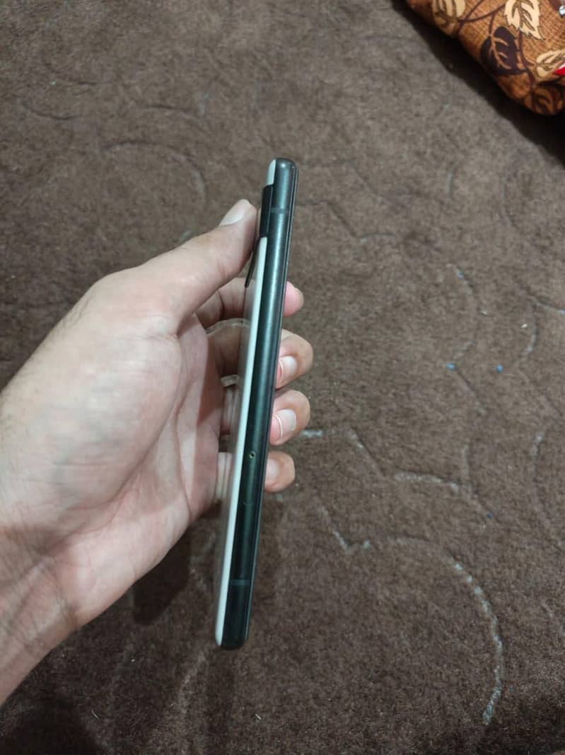 Google Pixel 6a 5