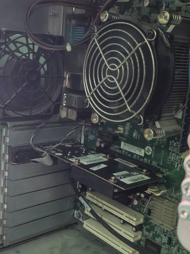 HP tower PC 1