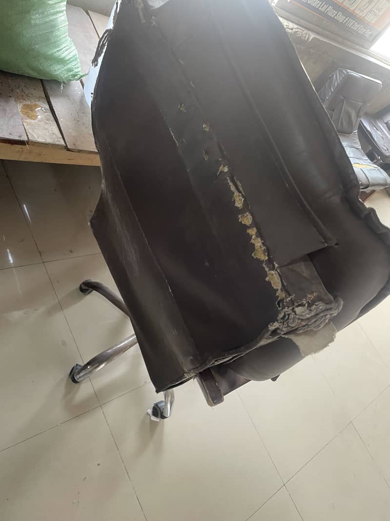 Offiuce chair 6