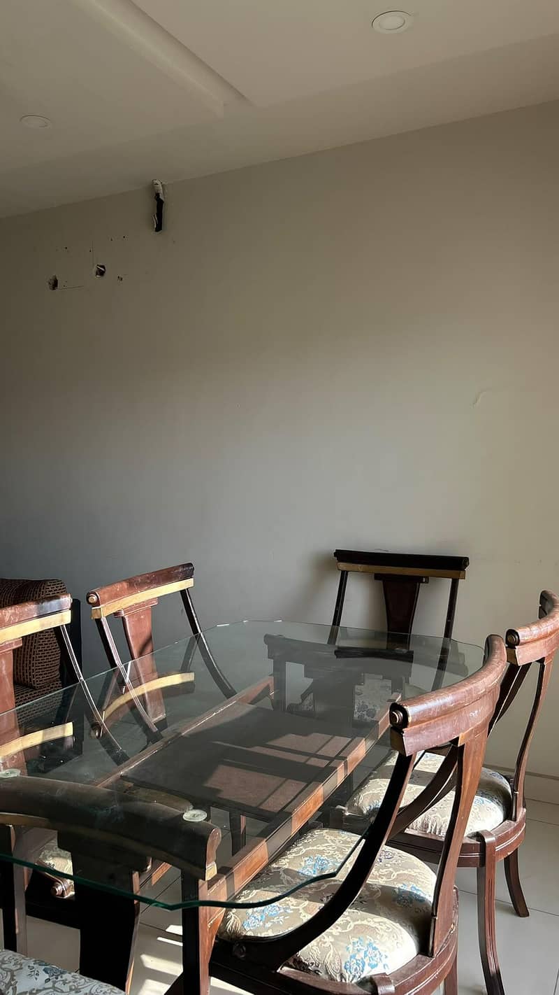 6 seater dining table 4