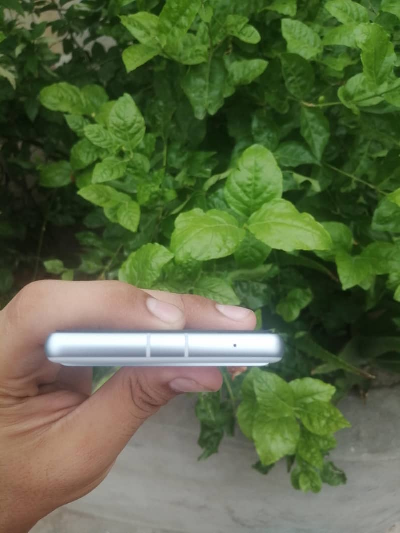 Google Pixel 7a 4