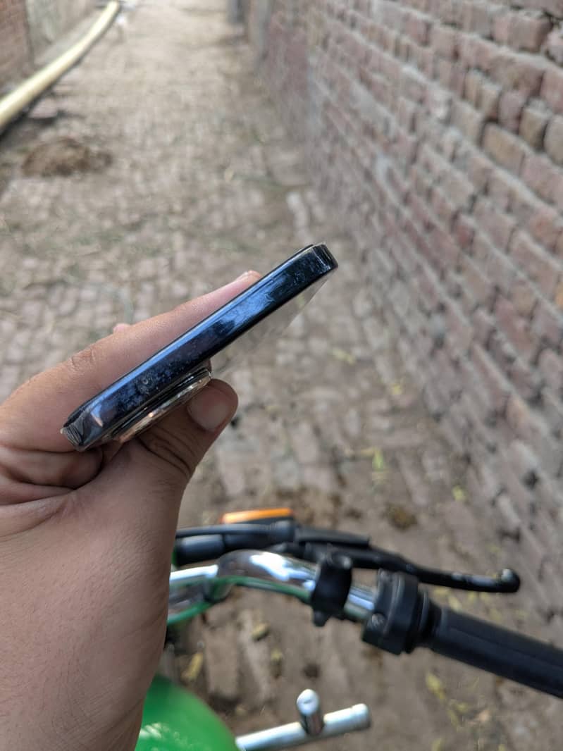 Huawei Nova 13 4