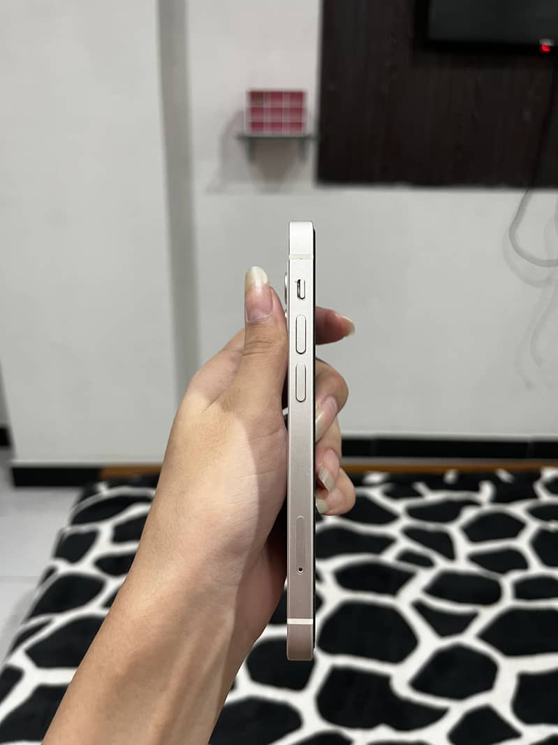 Apple iPhone 12 mini 3