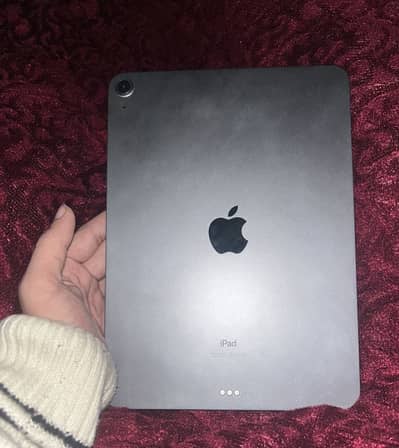 Ipad air 4 64 gb no scratch