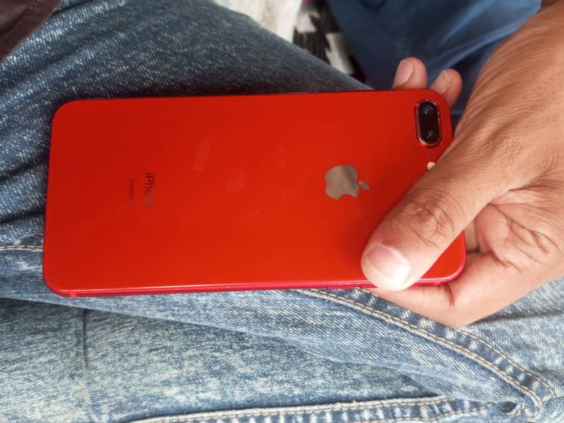 Apple iPhone 8 Plus 0