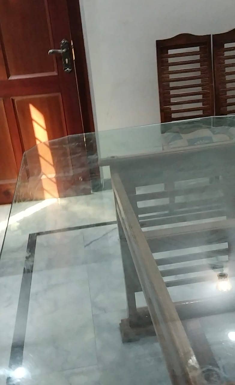 Dining table set 0