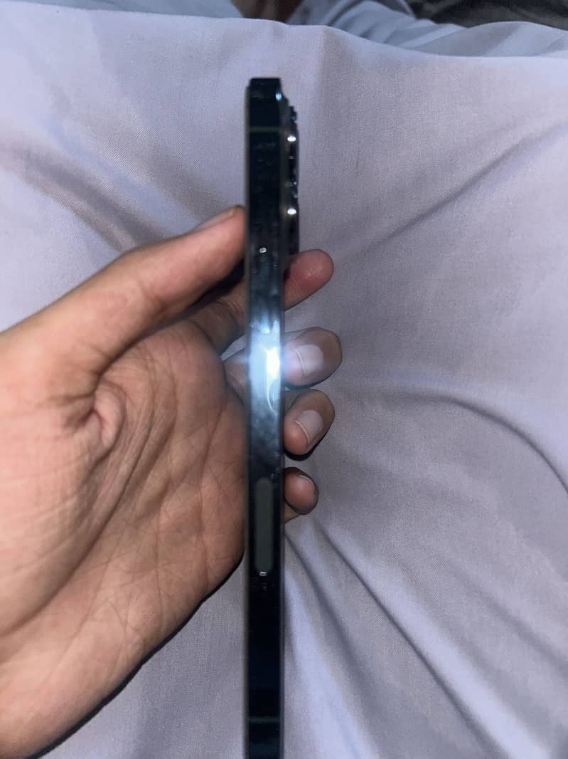 iPhone 13 pro max 2