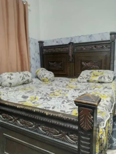 Wooden Kingsize Bed for Sale