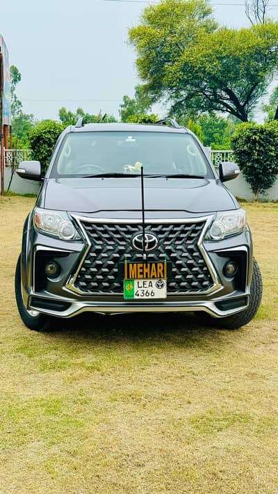 Toyota Fortuner 2,7V 2013 model