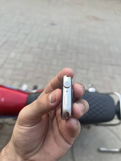 Apple watch series 8
