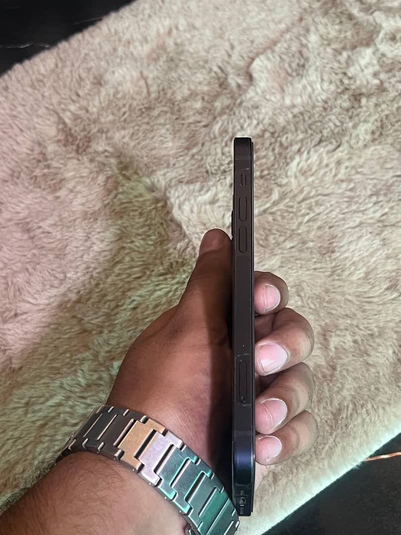 Apple iPhone 12 2