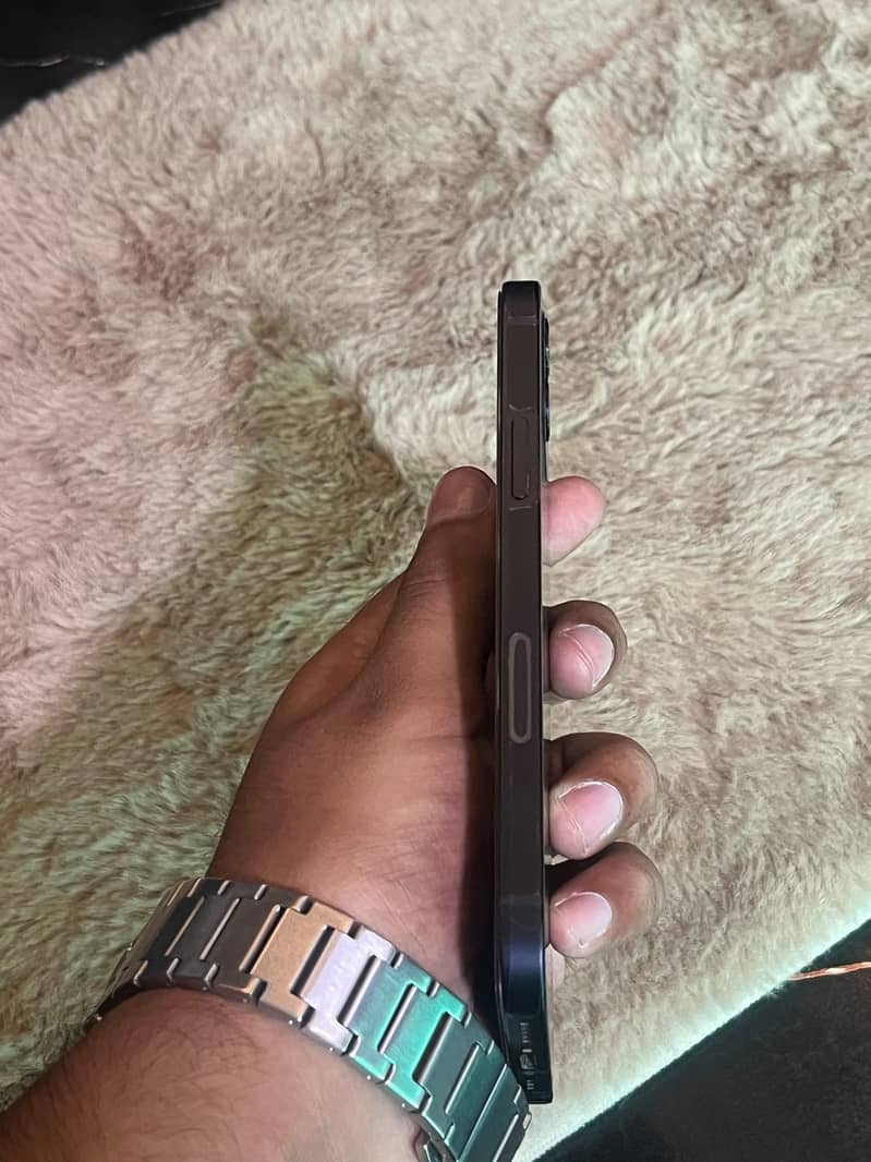 Apple iPhone 12 3