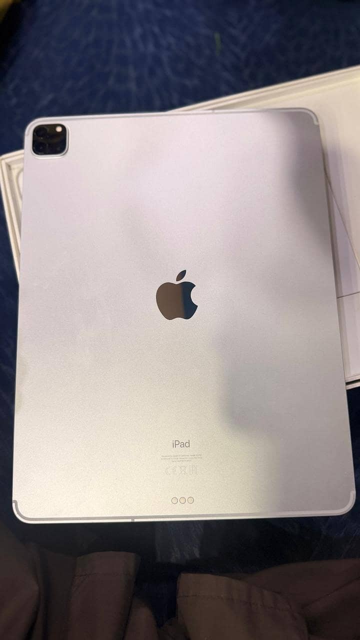 iPad pro 12.9 4th generation 8