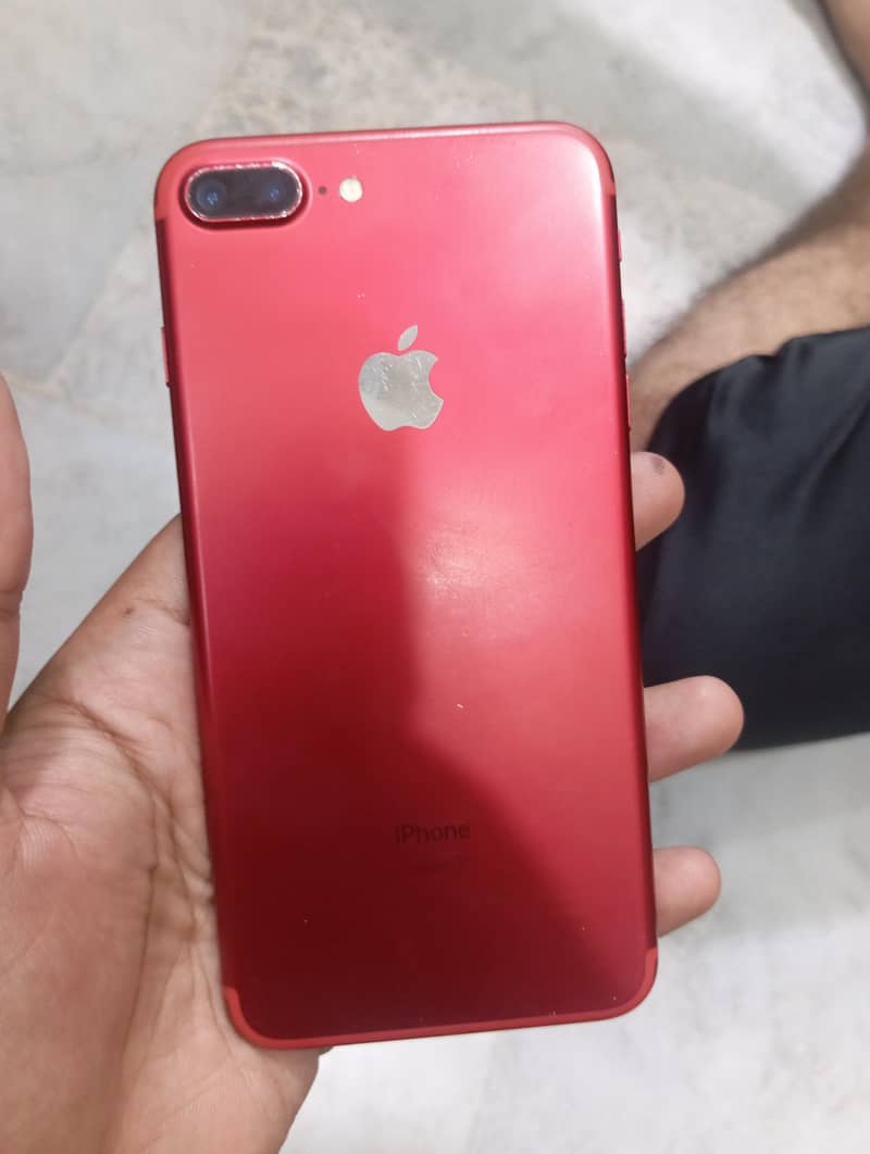 Apple iPhone 7 Plus 0