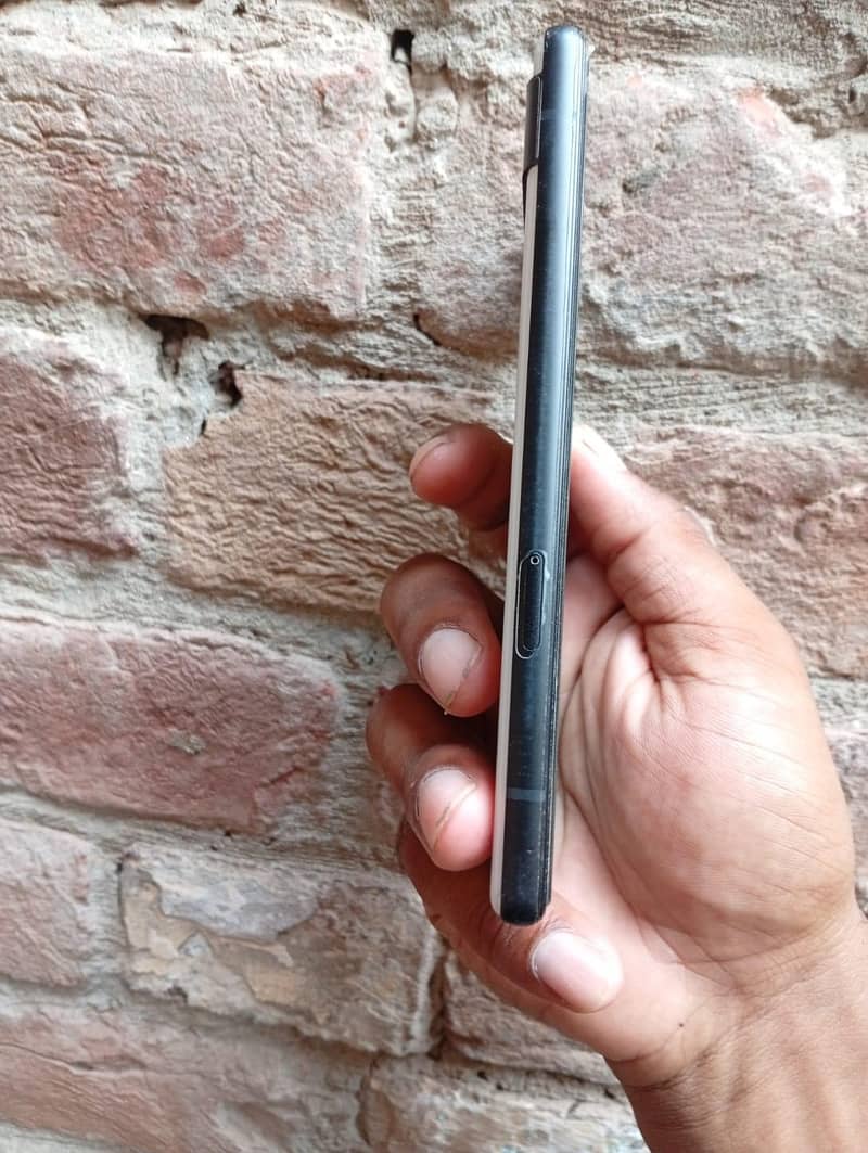 Google pixel 6A 4