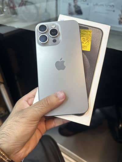 * Apple iPhone 15 Pro Max | 100% Genuine | Scratchless