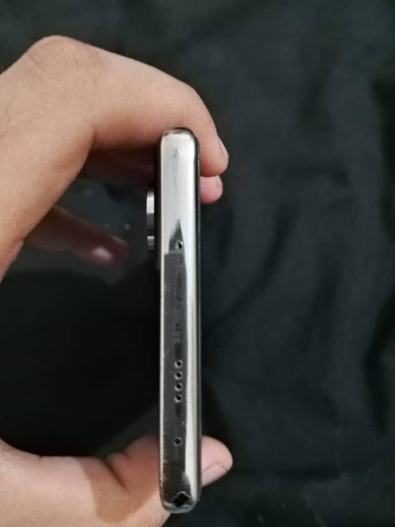 Camon 40 pro 4