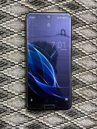 Sharp Aquos R2