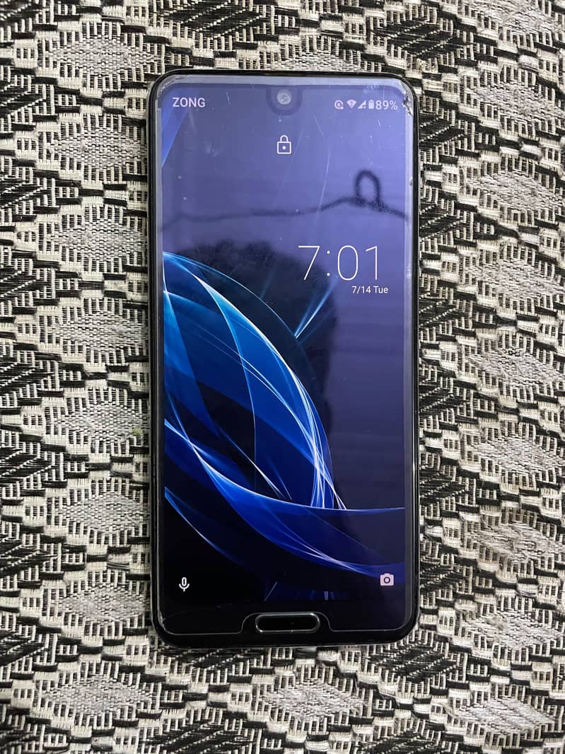 Sharp Aquos R2 0