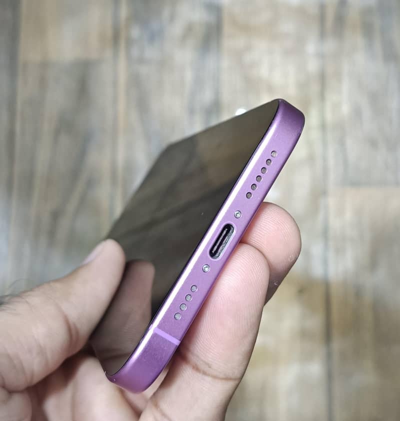 Apple iPhone 16 Plus 3