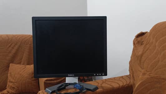 Dell 15 inch lcd in good condition with vga cable