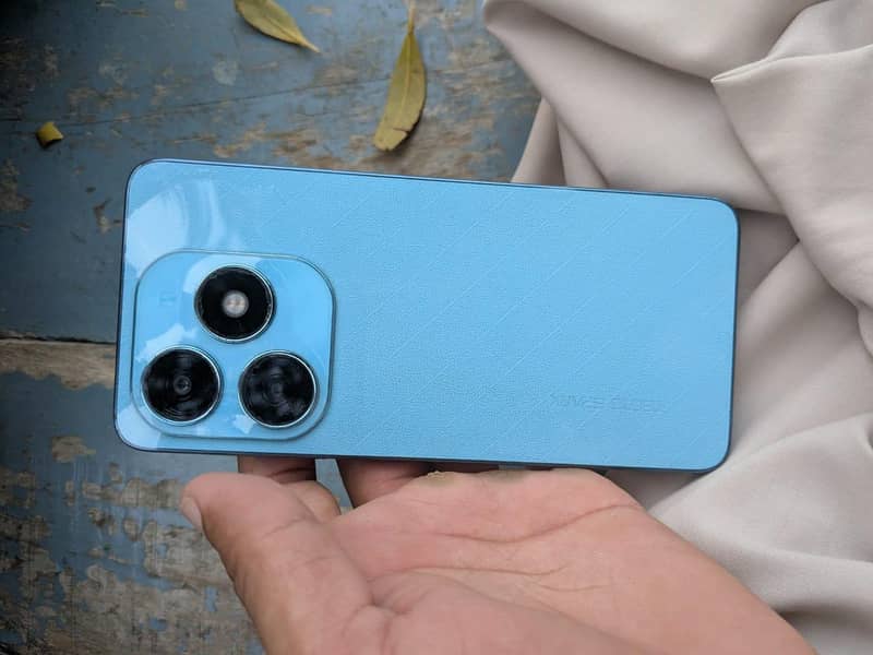 Tecno CAMON 20 0