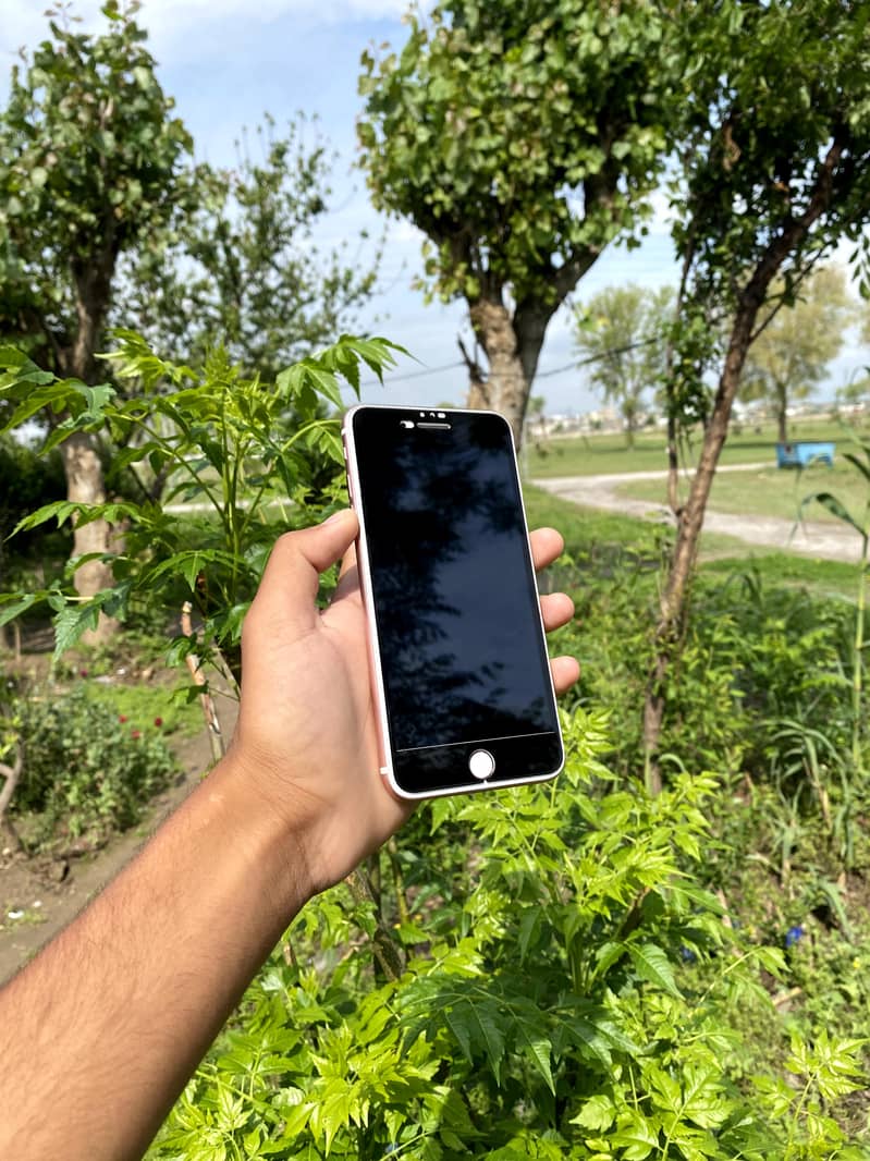 Apple iPhone 7 Plus 1