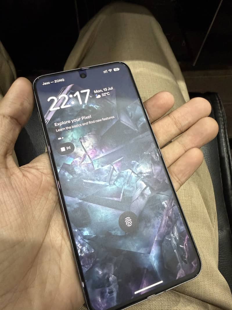 Google Pixel 8 4
