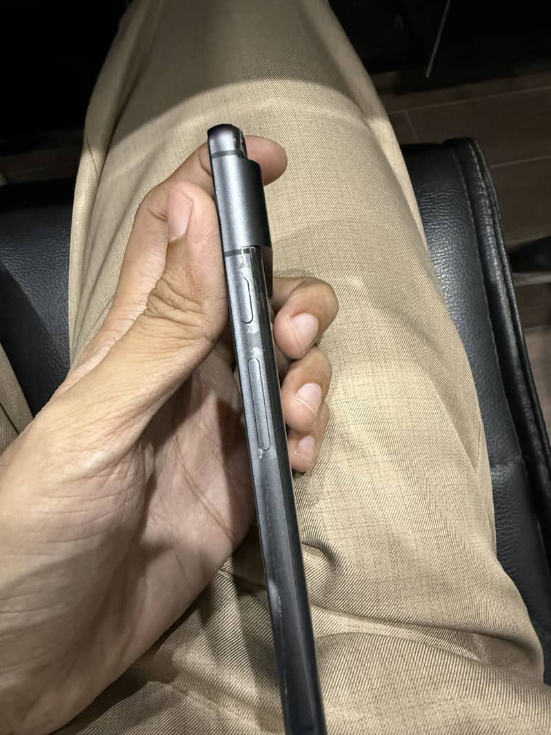 Google Pixel 8 5