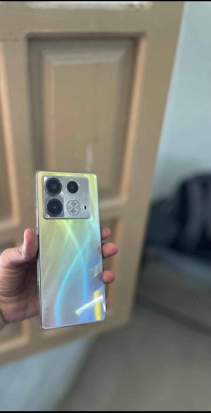 Infinix Note 40 4