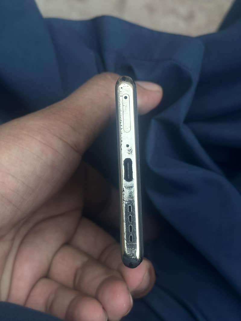 Infinix Note 40 Pro 4