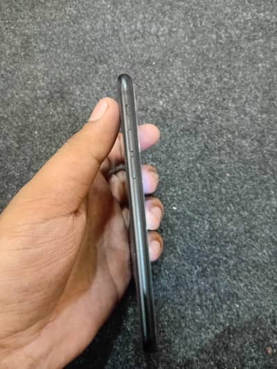 Apple iPhone SE