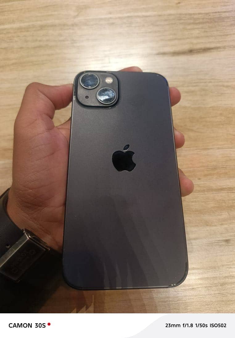 Apple iPhone 13 4