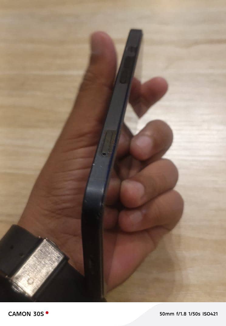 Apple iPhone 13 6