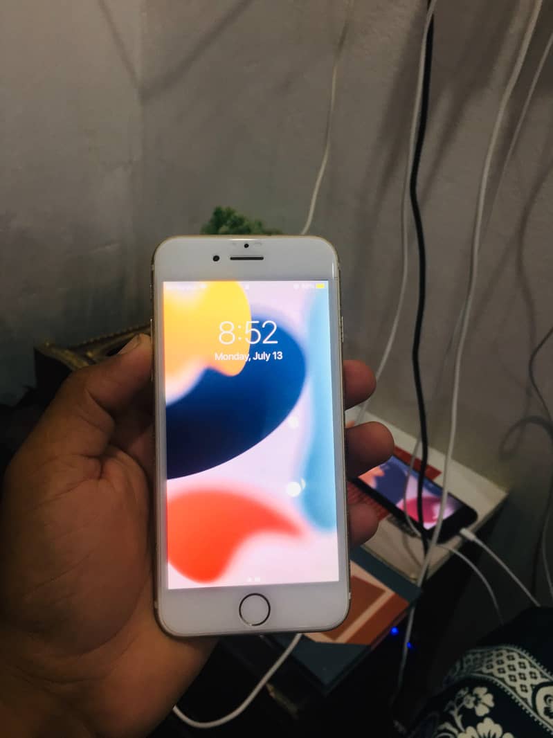 Apple iPhone 7 4