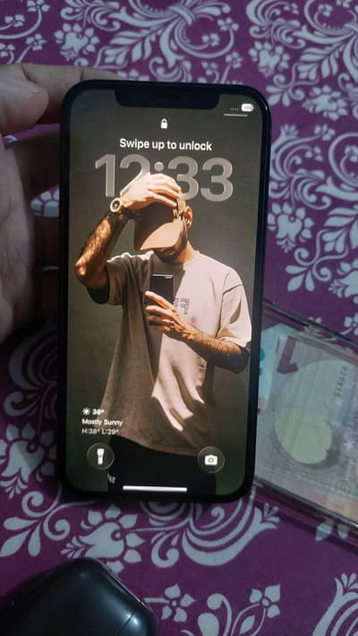 Apple iPhone 12