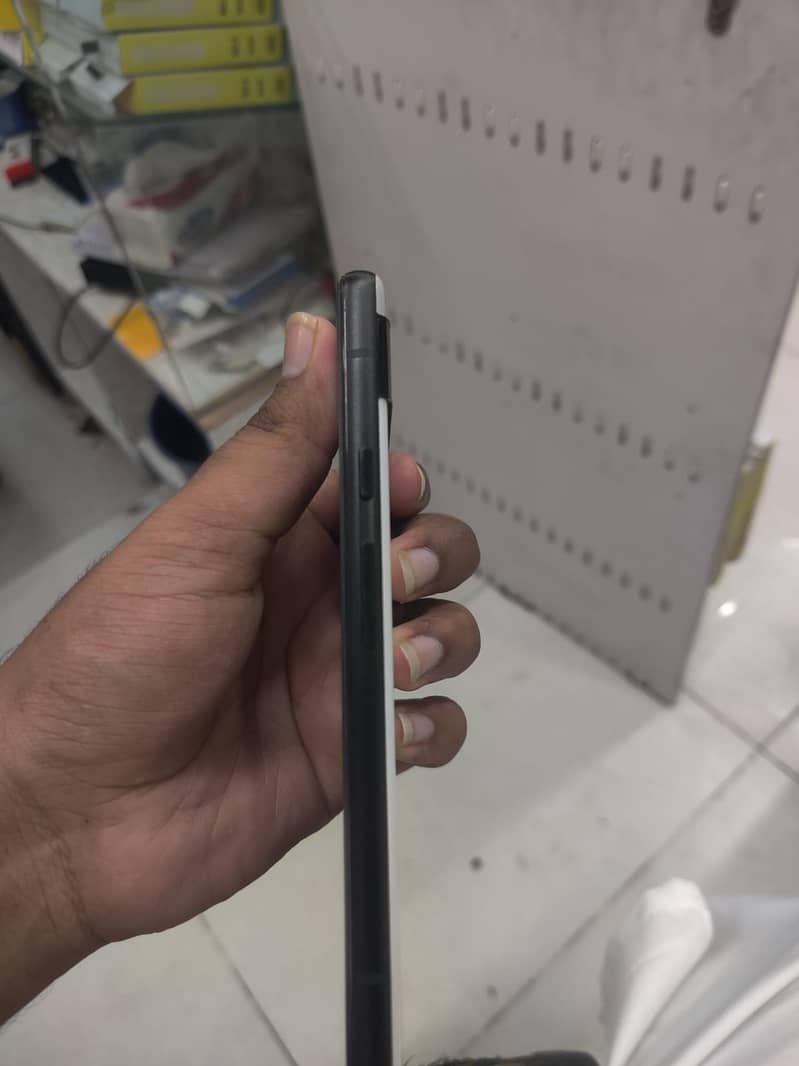 Google pixel 6a 5