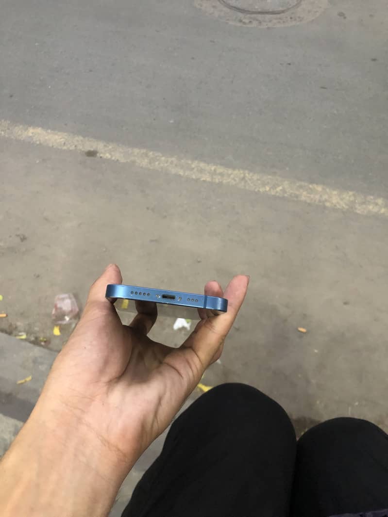Apple iPhone 13 3