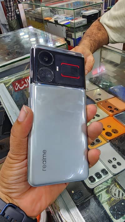 Realme GT 5