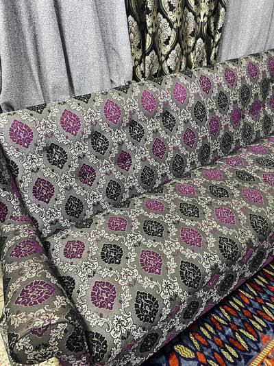 Almost Brand New 6 Seater Sofa Set