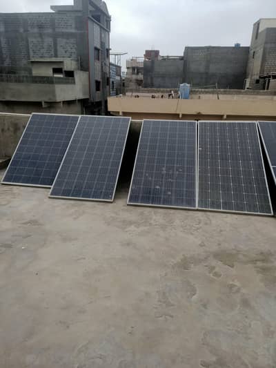 335 watts jinko 3 panels.