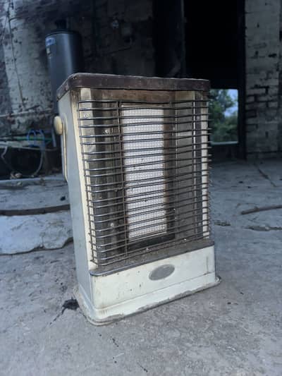 Tea trolley and 3 very heavy duty heaters