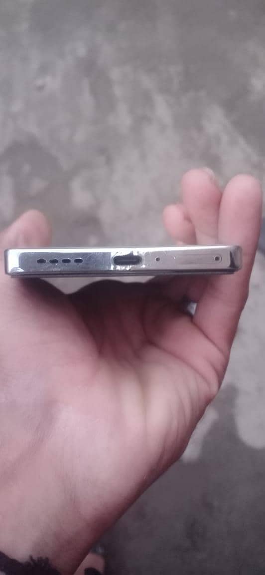 Infinix Note 40 5