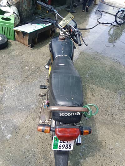 5 model bike chalny ok Baki pic ap k samny h
