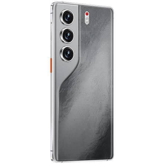 Tecno CAMON 40 Pro 0