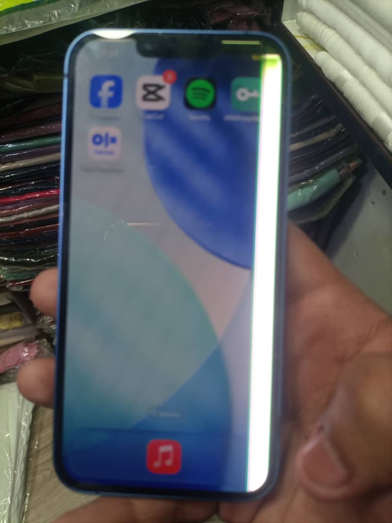 Apple iPhone 13 2