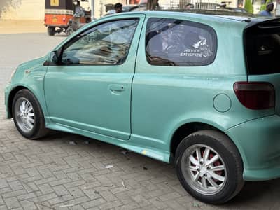 Toyota Vitz 2000 2 Door Manual