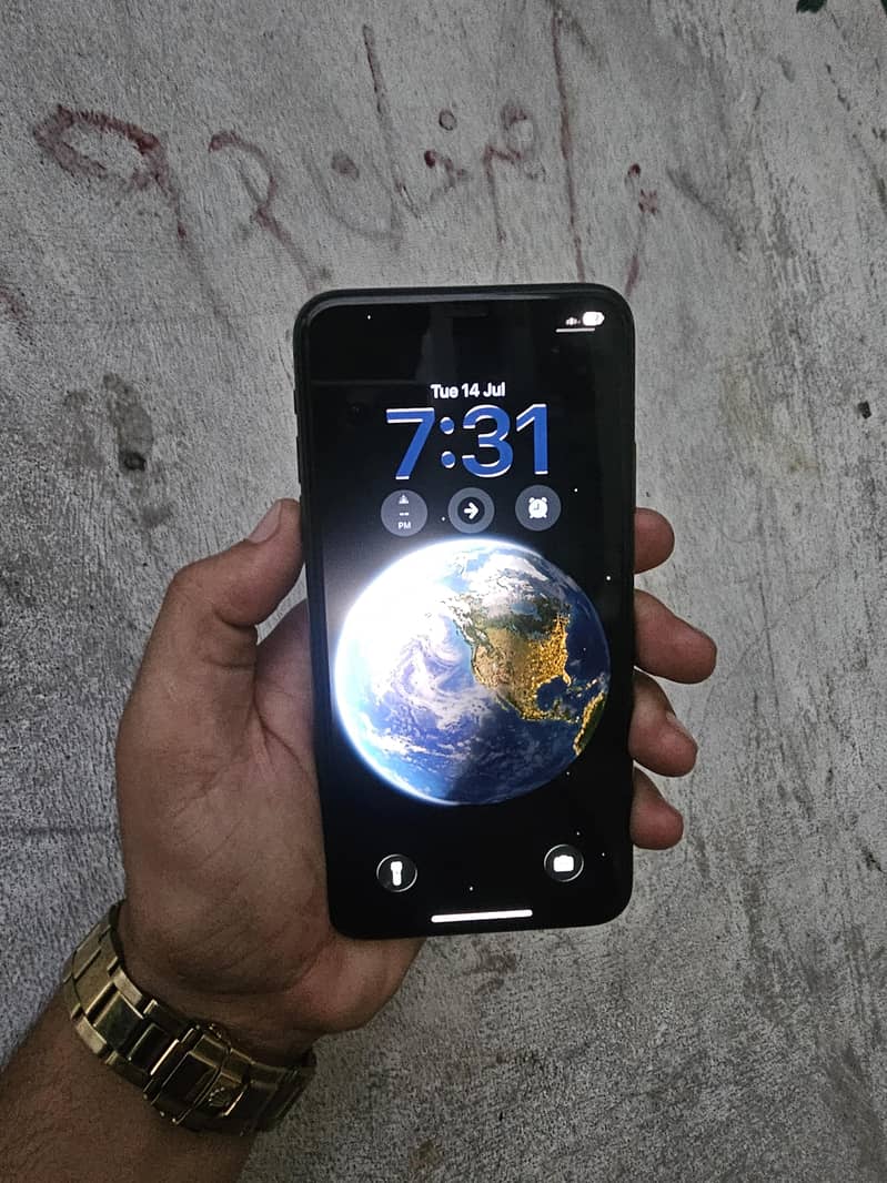 Apple iPhone 11 1